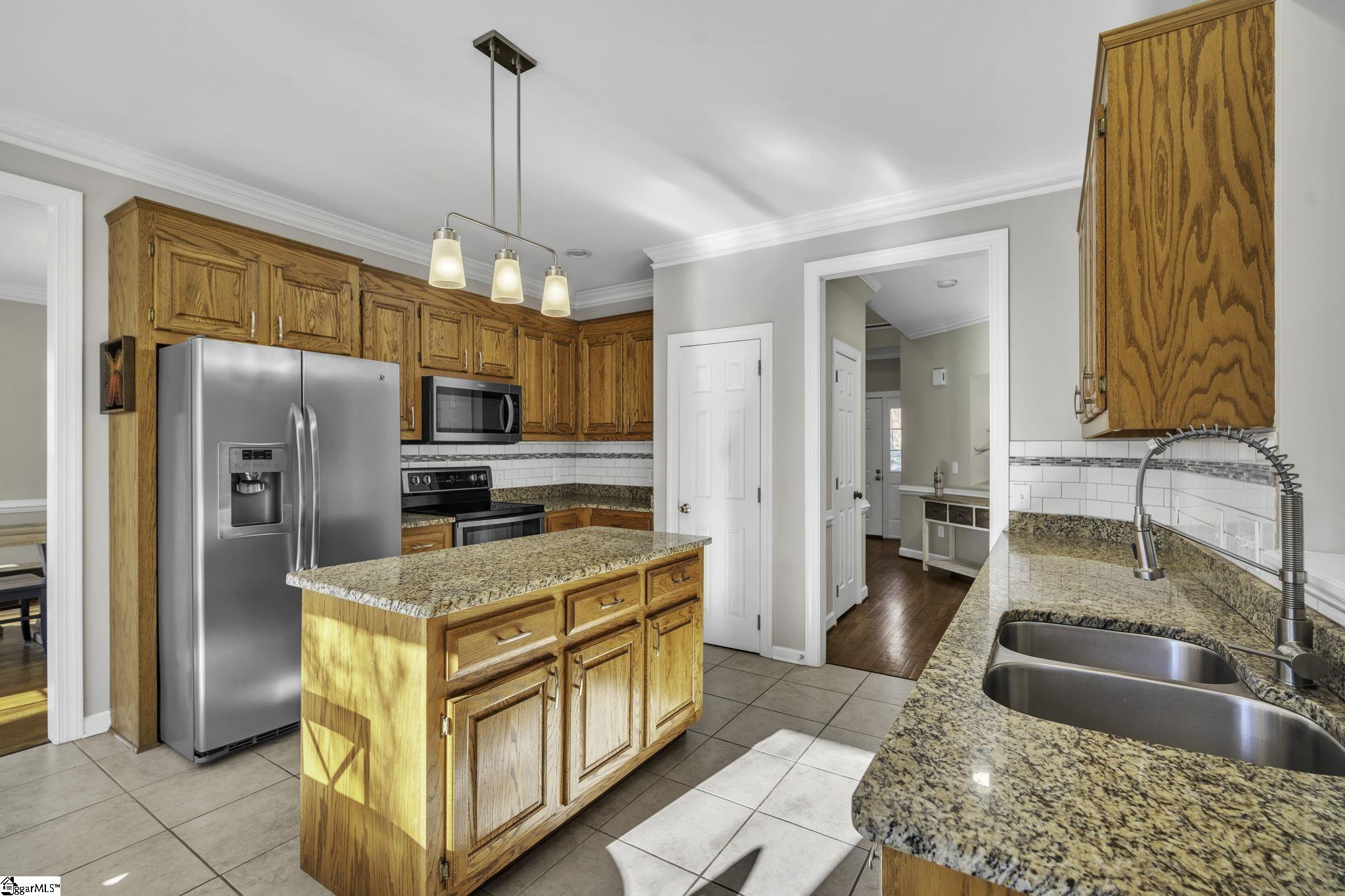 301 Deer Spring Lane Simpsonville, SC 29680 - Photo 7 of 31 Gallery Image 7