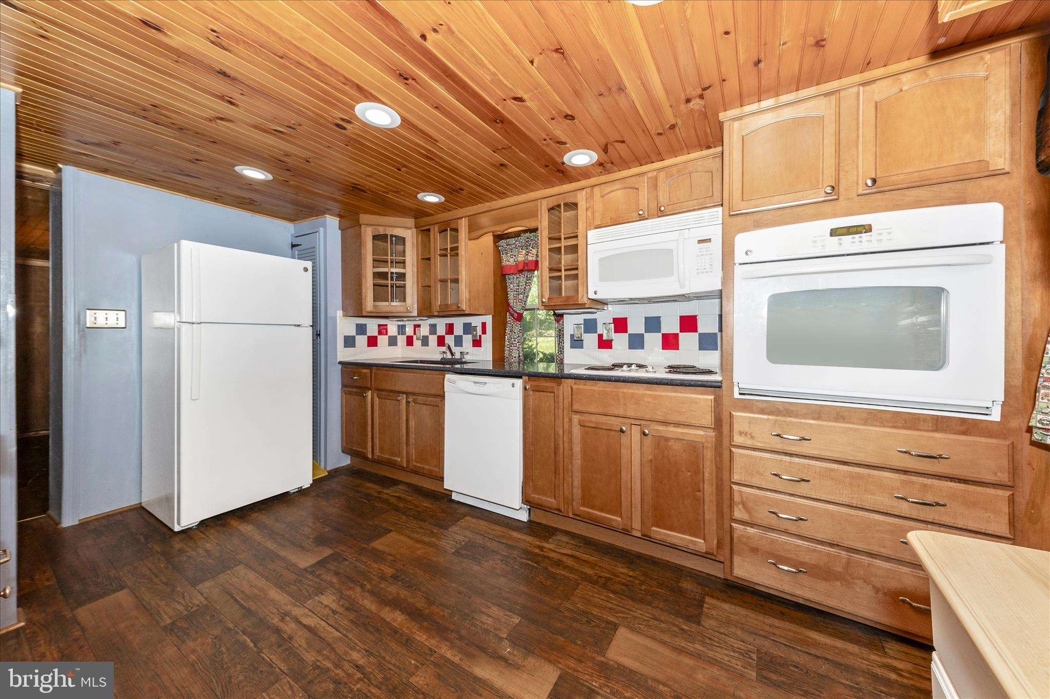 3020 Chestnut Grove Road Keedysville, MD 21756 - Photo 6 of 46 Plenty of Cabinetry