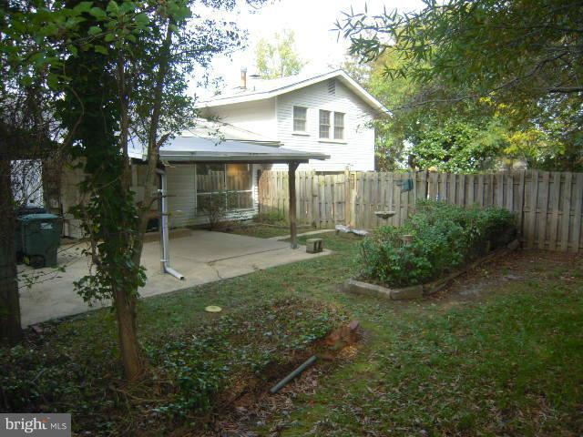 6432 Deepford Street Springfield, VA 22150 - Photo 14 of 28 Exterior (Rear)