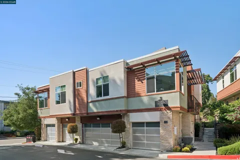$1,725,000 | 1247 Walker Avenue, Unit 2, Walnut Creek, CA 94596