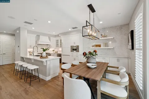 $1,725,000 | 1247 Walker Avenue, Unit 2, Walnut Creek, CA 94596
