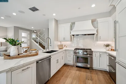 $1,725,000 | 1247 Walker Avenue, Unit 2, Walnut Creek, CA 94596