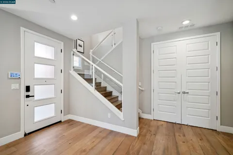 $1,725,000 | 1247 Walker Avenue, Unit 2, Walnut Creek, CA 94596