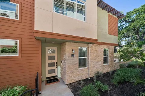 $1,725,000 | 1247 Walker Avenue, Unit 2, Walnut Creek, CA 94596