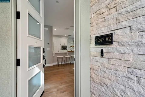$1,725,000 | 1247 Walker Avenue, Unit 2, Walnut Creek, CA 94596