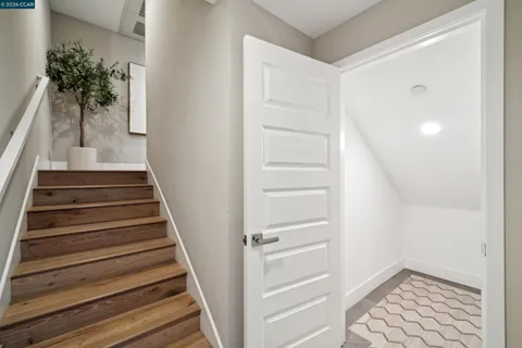 $1,725,000 | 1247 Walker Avenue, Unit 2, Walnut Creek, CA 94596