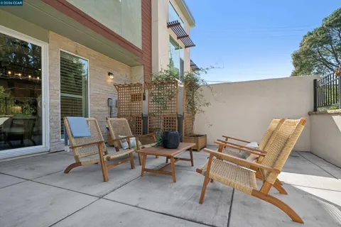 $1,725,000 | 1247 Walker Avenue, Unit 2, Walnut Creek, CA 94596