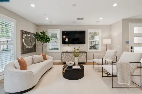 $1,725,000 | 1247 Walker Avenue, Unit 2, Walnut Creek, CA 94596