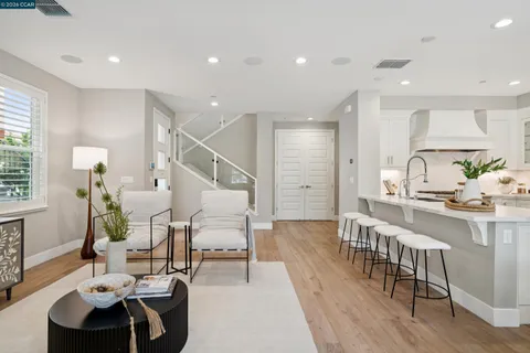 $1,725,000 | 1247 Walker Avenue, Unit 2, Walnut Creek, CA 94596