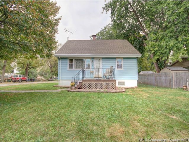 202 Center Street Seymour, IL 61875 - Photo 2 of 24