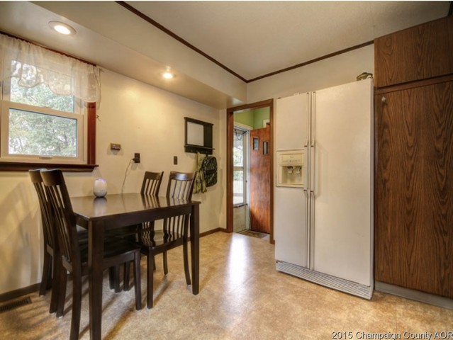 202 Center Street Seymour, IL 61875 - Photo 6 of 24