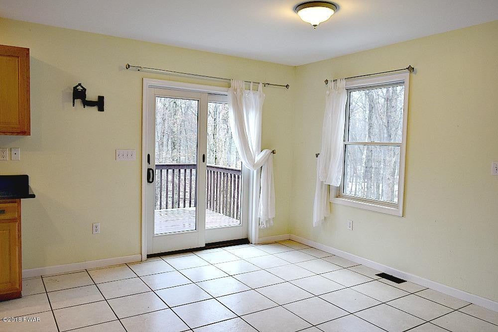133 Sagamore Road Shohola, PA 18458 - Photo 9 of 26 10 - Dining room