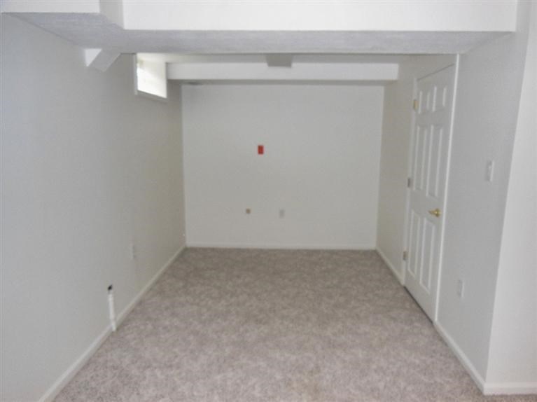 9939 Sequoia Lane Munster, IN 46321 - Photo 38 of 48 a view of small space