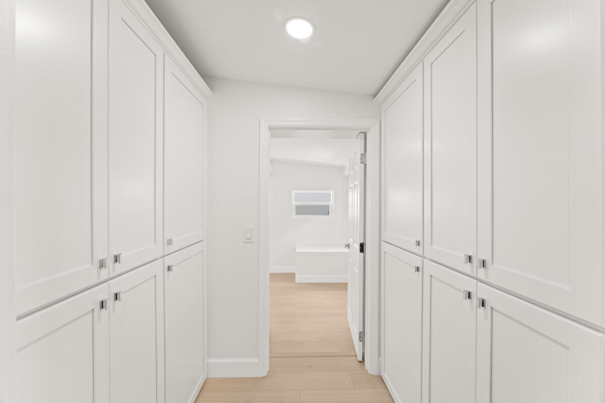 3797 Bahama Road Palm Beach Gardens, FL 33410 - Photo 7 of 27 a view of an empty room