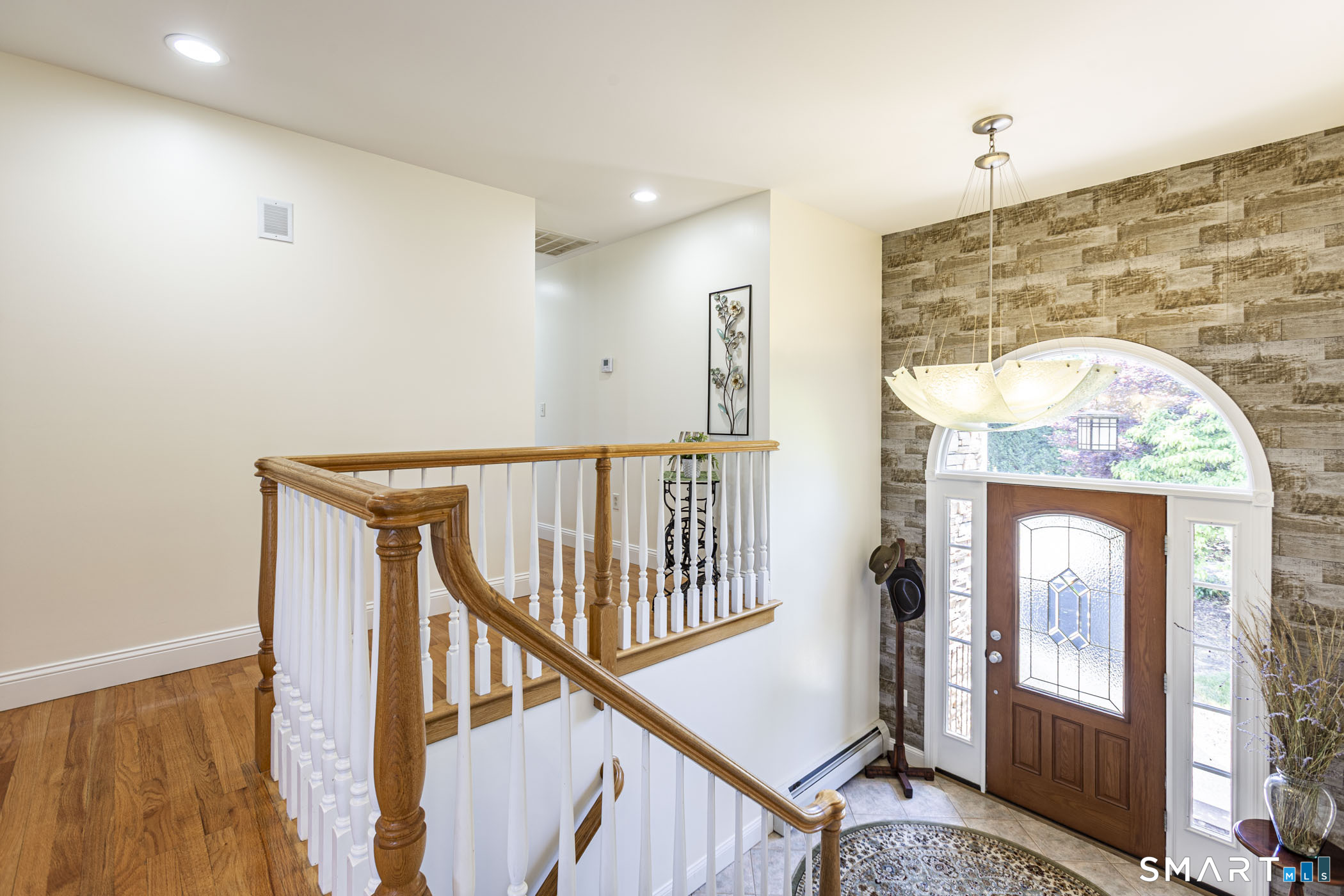 255 E Road East Windsor, CT 06016 - Photo 4 of 39