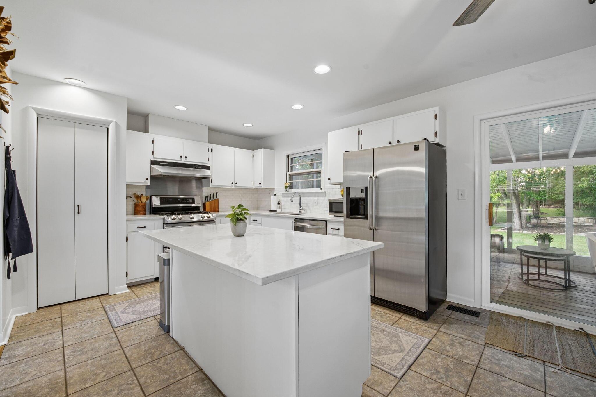 9562 Concord Road Powell, OH 43065 - Photo 21 of 53 Kitchen