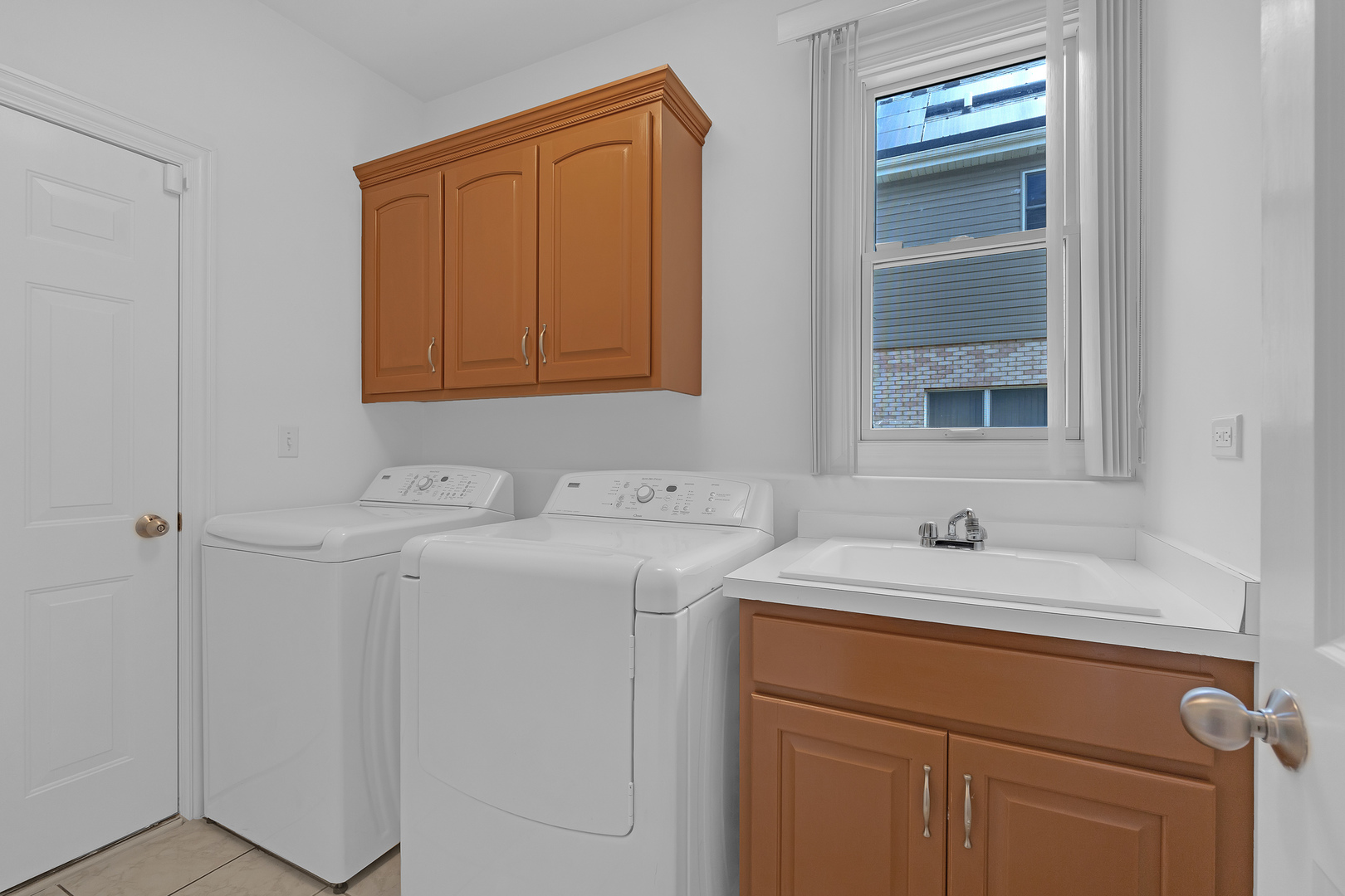 427 Natoma Avenue Addison, IL 60101 - Photo 12 of 27