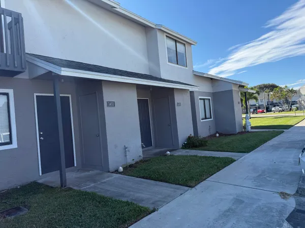 $2,400 | 1403 Wharf Lane, Greenacres, FL 33463