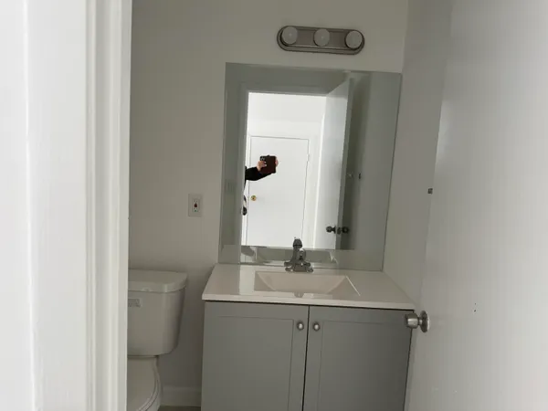 $2,400 | 1403 Wharf Lane, Greenacres, FL 33463