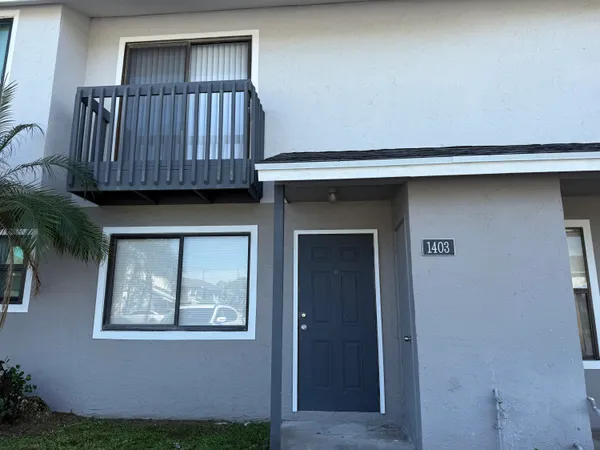 $2,400 | 1403 Wharf Lane, Greenacres, FL 33463