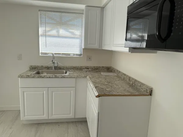 $2,400 | 1403 Wharf Lane, Greenacres, FL 33463