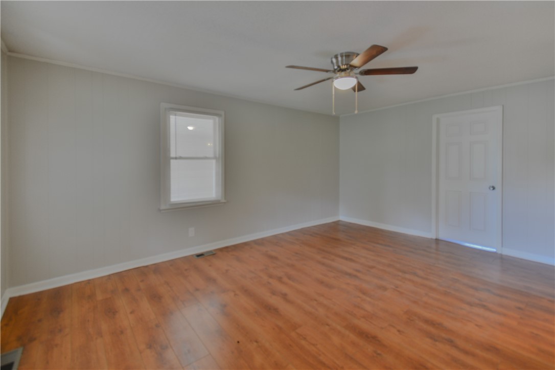 415 Wolf Stake Church Road Seneca, SC 29672 - Photo 3 of 17 Gallery Image 3