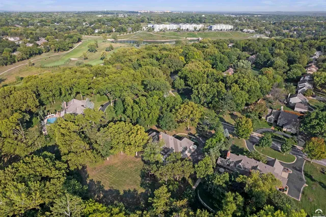 $1,450,000 | 1608 Prestwick Drive, Lawrence, KS 66047