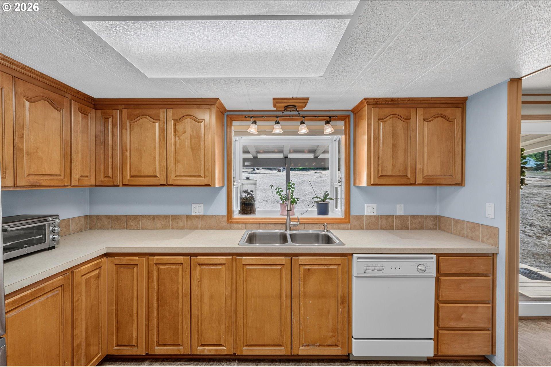 1111 Pioneer Road Dallas, OR 97338 - Photo 12 of 48 Gallery Image 12