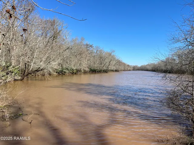 $240,000 | 4 South Levee Road, Port Barre, LA 70577