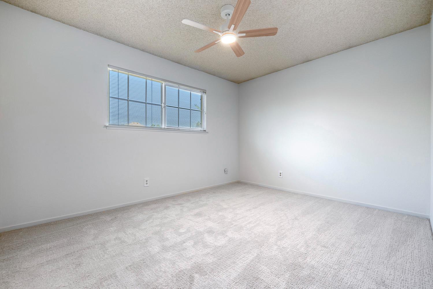 1461 Rall Avenue Clovis, CA 93611 - Photo 27 of 38