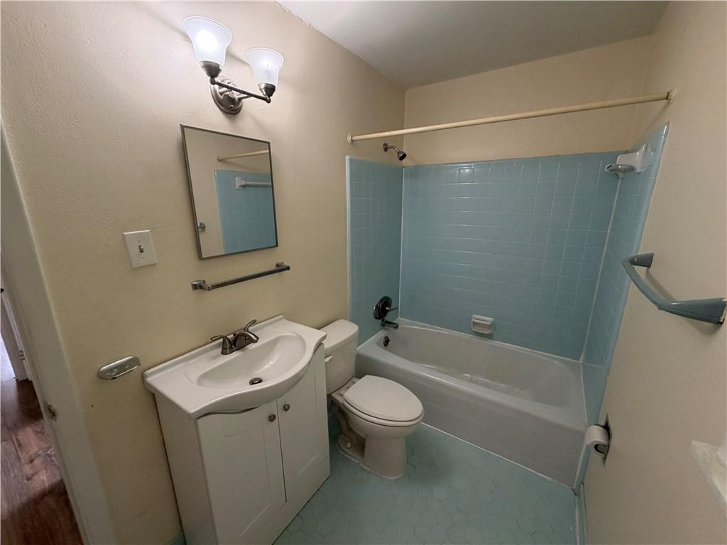 1002 Level Creek Road, Unit 201 Sugar Hill, GA 30518 - Photo 10 of 13