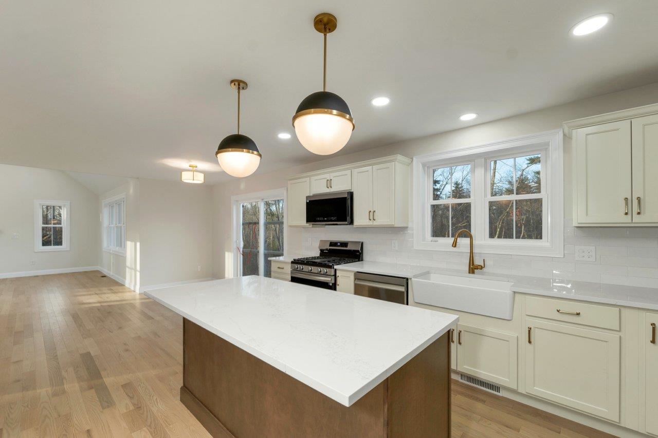 102 Laurel Road, Unit 30 Hooksett, NH 03106 - Photo 11 of 57