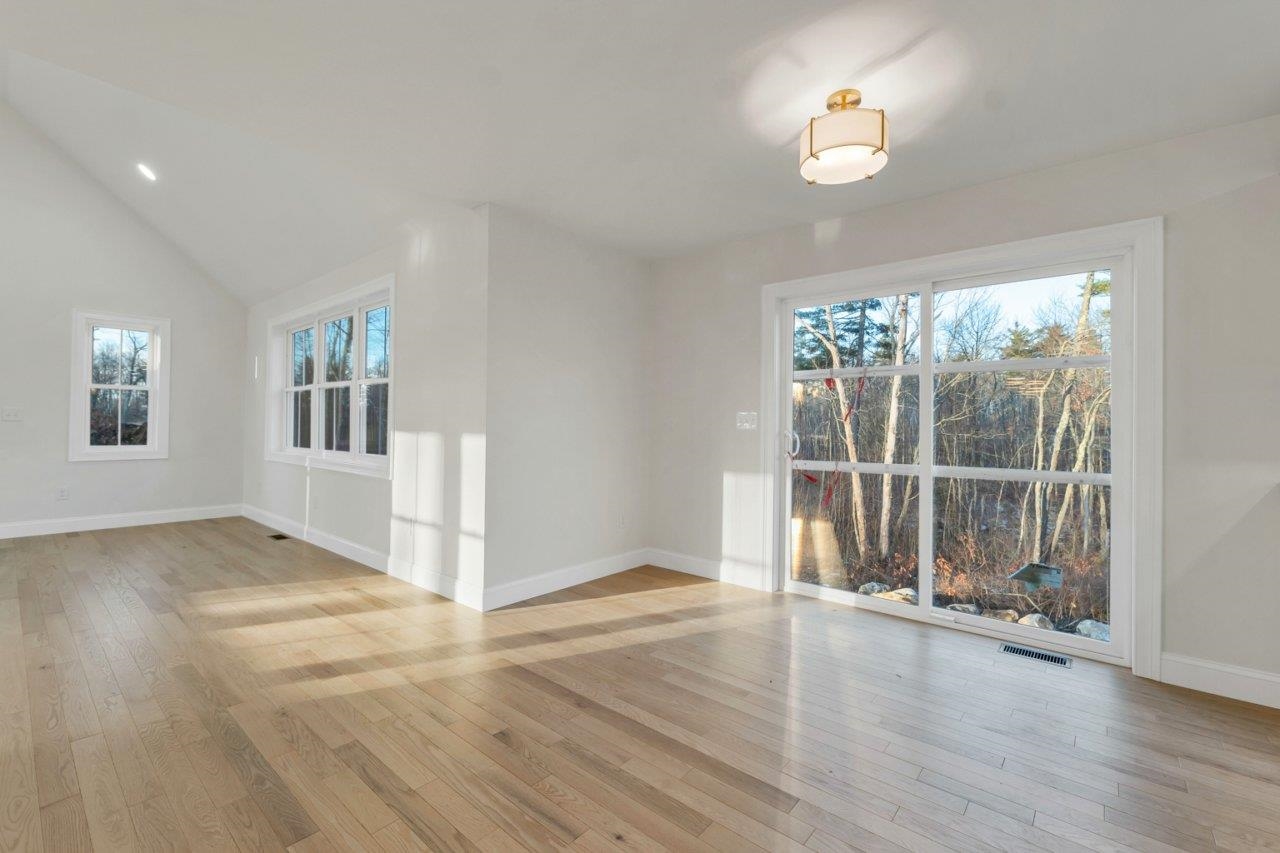 102 Laurel Road, Unit 30 Hooksett, NH 03106 - Photo 15 of 57