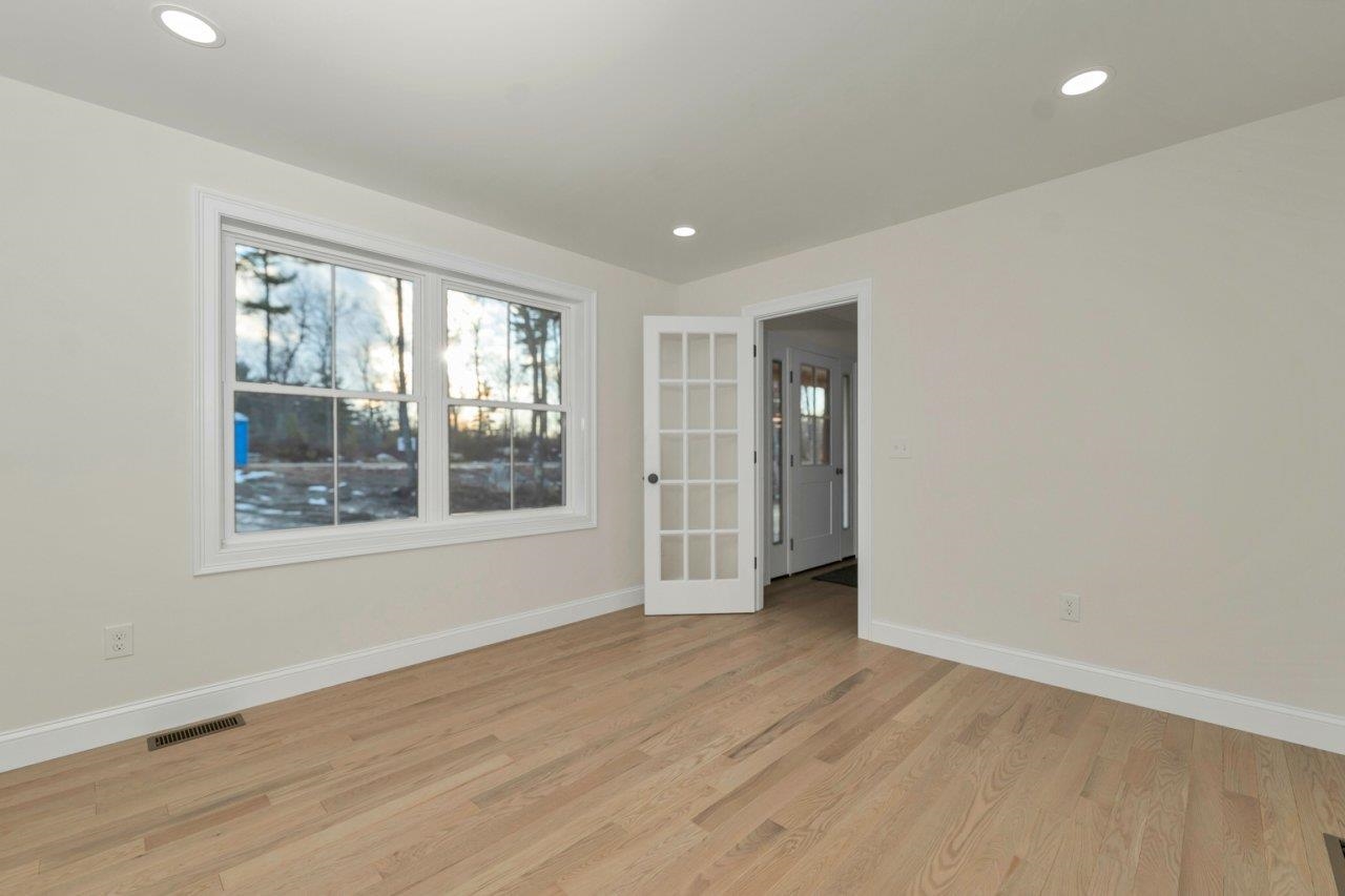 102 Laurel Road, Unit 30 Hooksett, NH 03106 - Photo 24 of 57