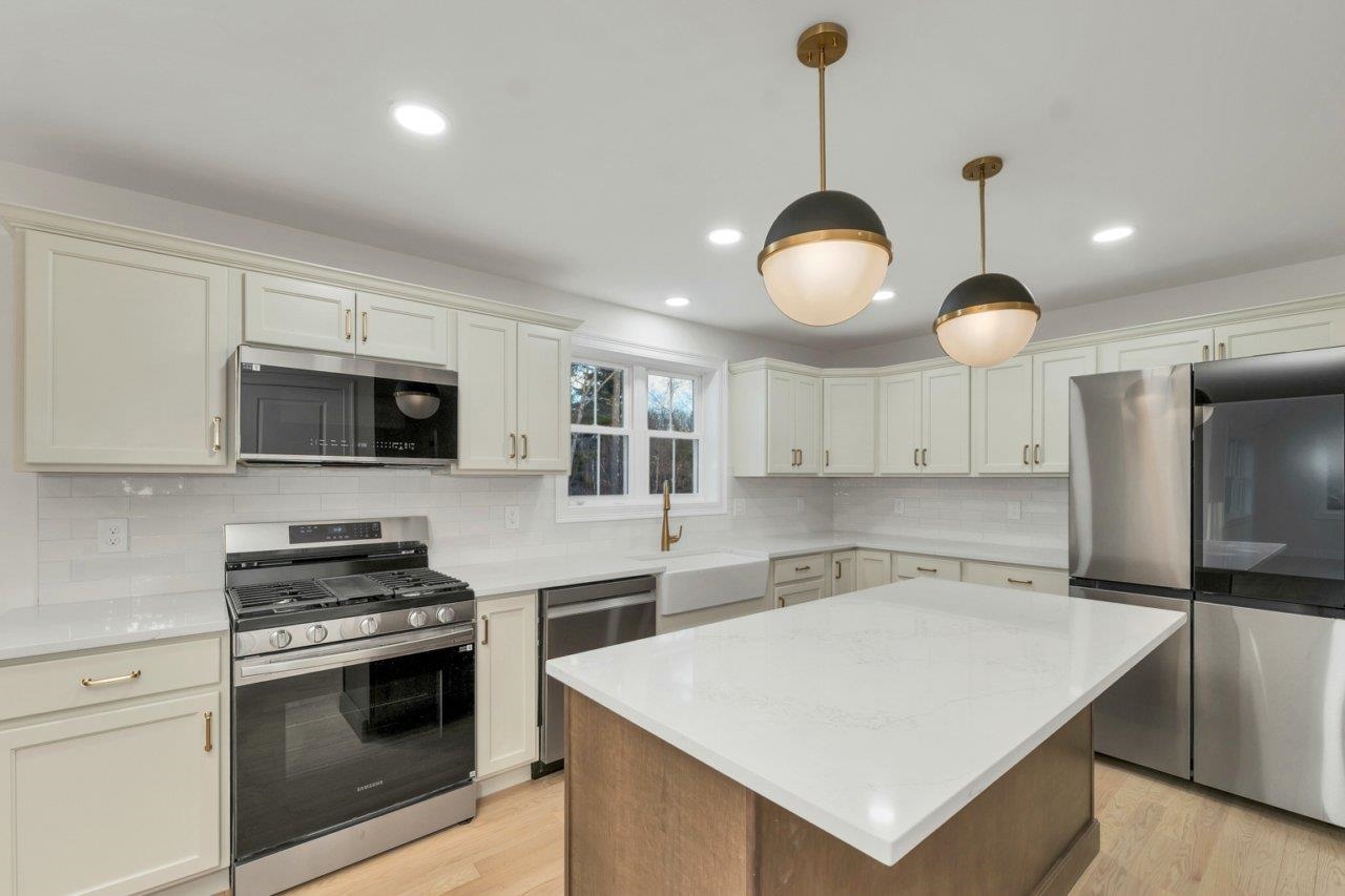 102 Laurel Road, Unit 30 Hooksett, NH 03106 - Photo 10 of 57