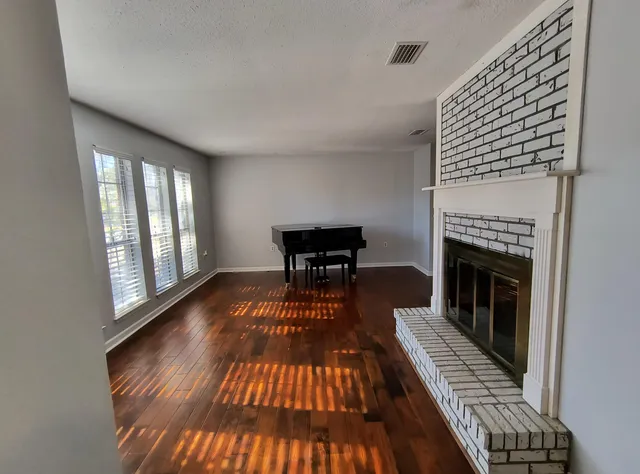 $459,900 | 333 Shannon Court Northwest, Fort Walton Beach, FL 32548