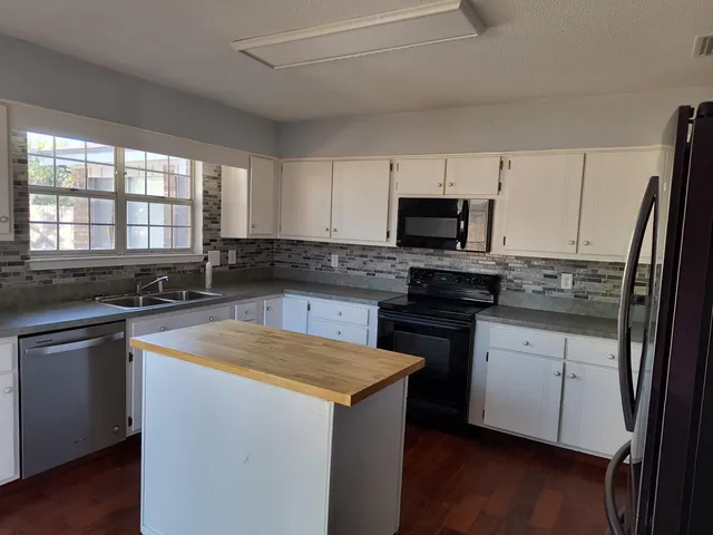 $459,900 | 333 Shannon Court Northwest, Fort Walton Beach, FL 32548