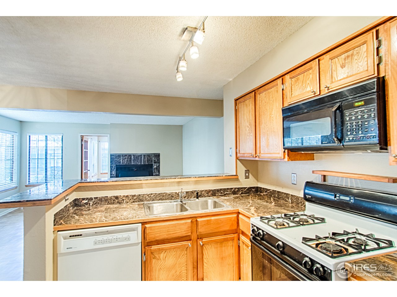 4713 Spine Road, Unit A Boulder, CO 80301 - Photo 10 of 25 Gallery Image 10