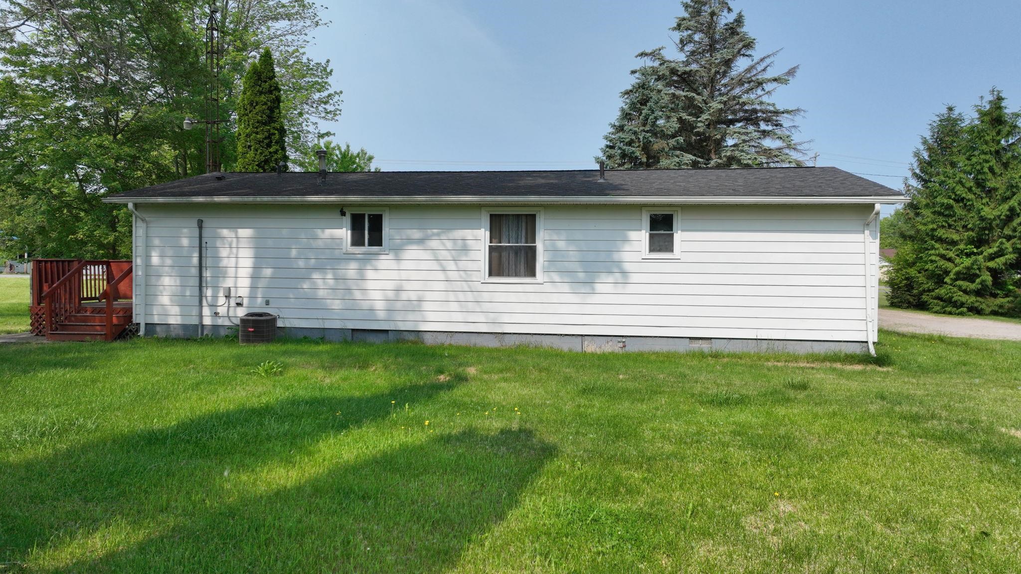 13148 North Saginaw Road Clio, MI 48420 - Photo 4 of 40