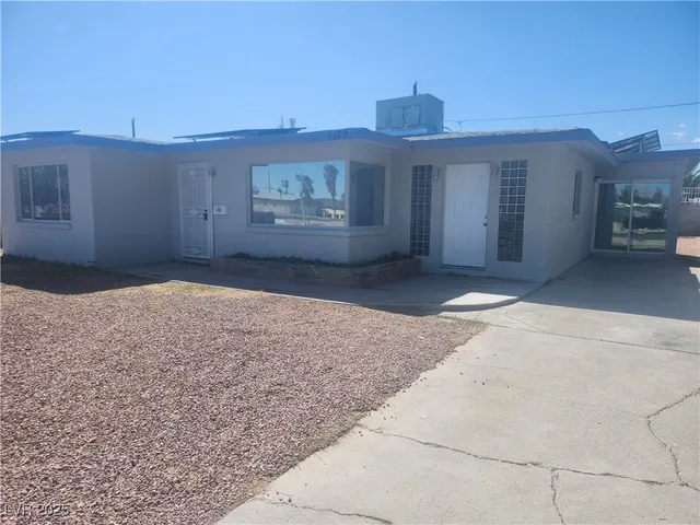 $2,200 | 1109 H Street, Las Vegas, NV 89106