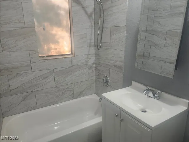 $2,200 | 1109 H Street, Las Vegas, NV 89106