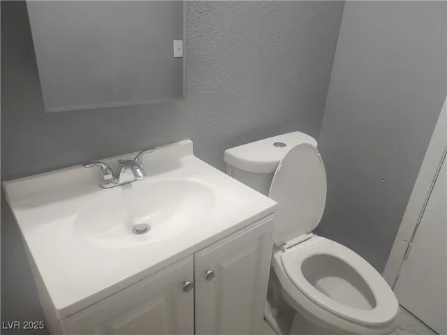 $2,200 | 1109 H Street, Las Vegas, NV 89106