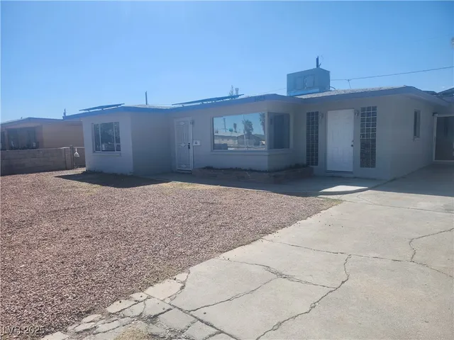 $2,200 | 1109 H Street, Las Vegas, NV 89106