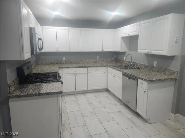 $2,200 | 1109 H Street, Las Vegas, NV 89106