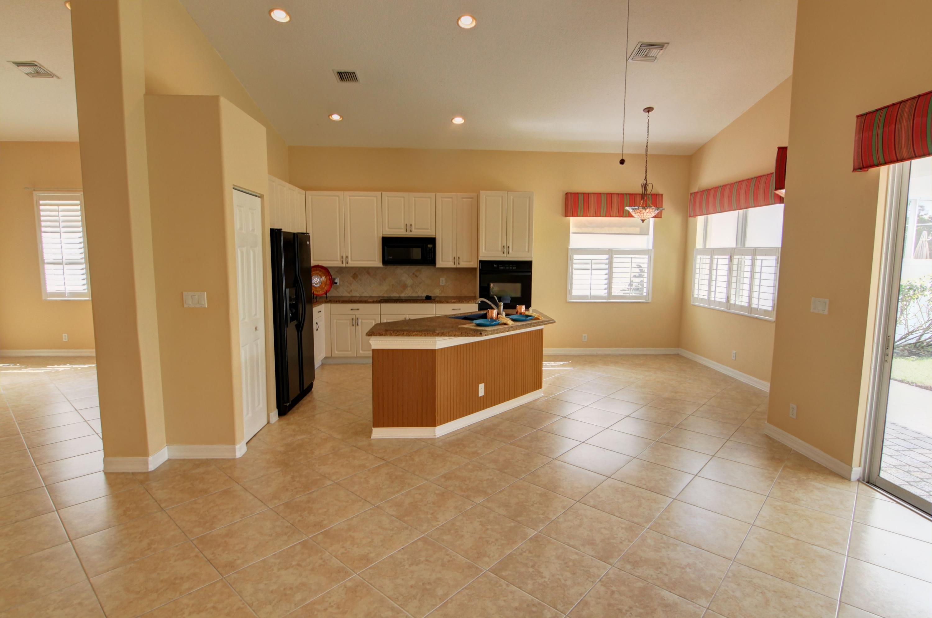2968 Southeast Racoon Way Stuart, FL 34997 - Photo 3 of 19 aaKitchen1