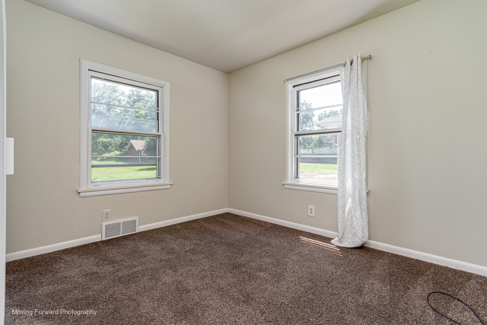 7S151 North Eola Road Aurora, IL 60502 - Photo 10 of 17
