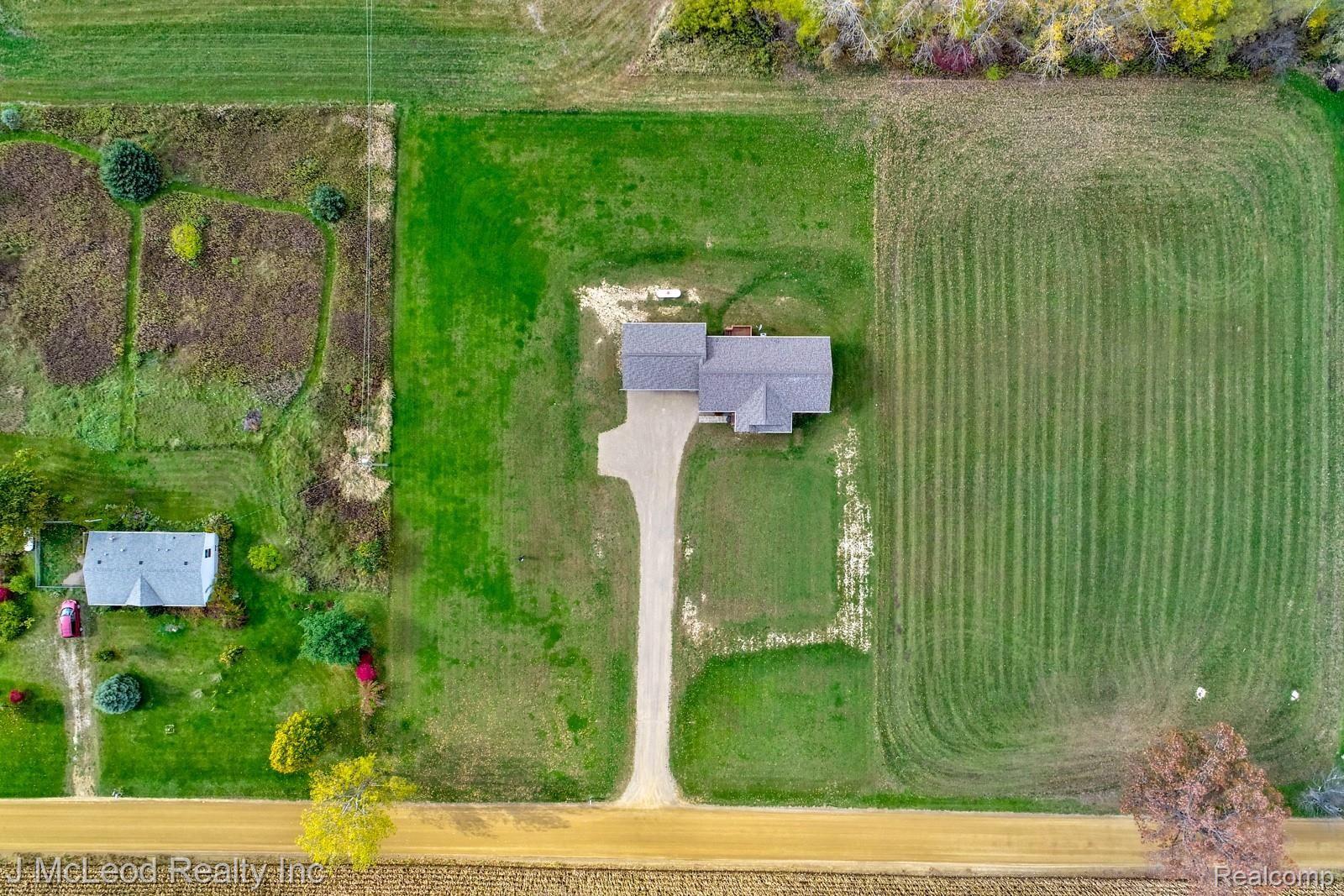 9564 McPherson Road Millington, MI 48746 - Photo 39 of 48 9564 McPherson Millington-39.jpg