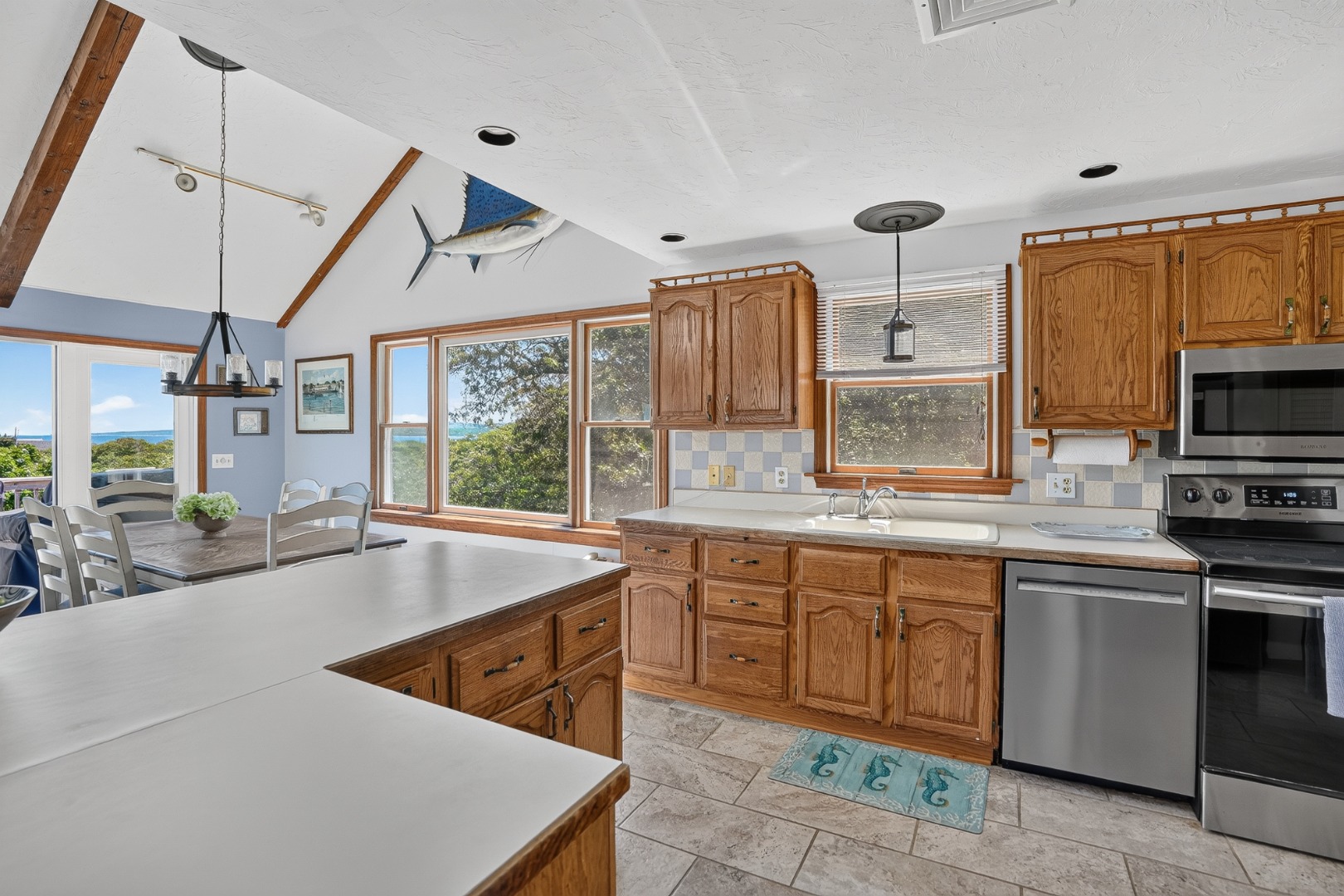 12 Lobsterville Road Aquinnah, MA 02535 - Photo 15 of 28