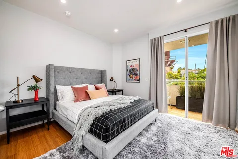 $697,000 | 1310 North Detroit Street, Unit 206, Los Angeles, CA 90046