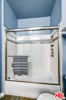 $697,000 | 1310 North Detroit Street, Unit 206, Los Angeles, CA 90046